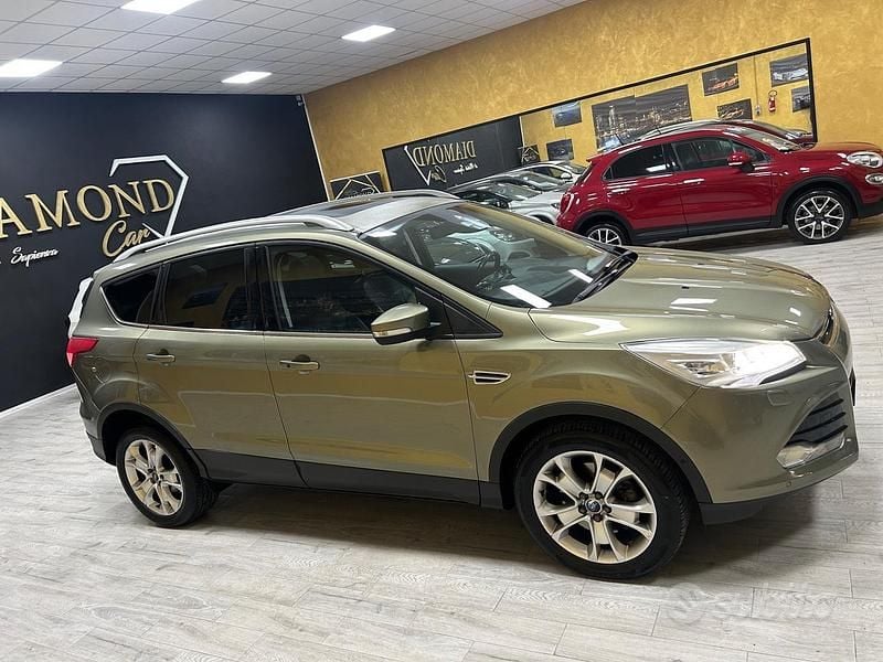 Usata Ford Kuga 163 CV (119 kW) 2012 Verde SUV