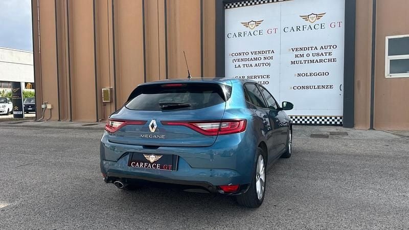 Usata Renault Mégane IV Intens 115 CV (84 kW) 2019 Blu Berlina