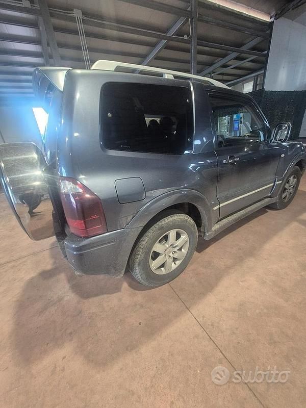 Usata Mitsubishi Pajero 2005 SUV