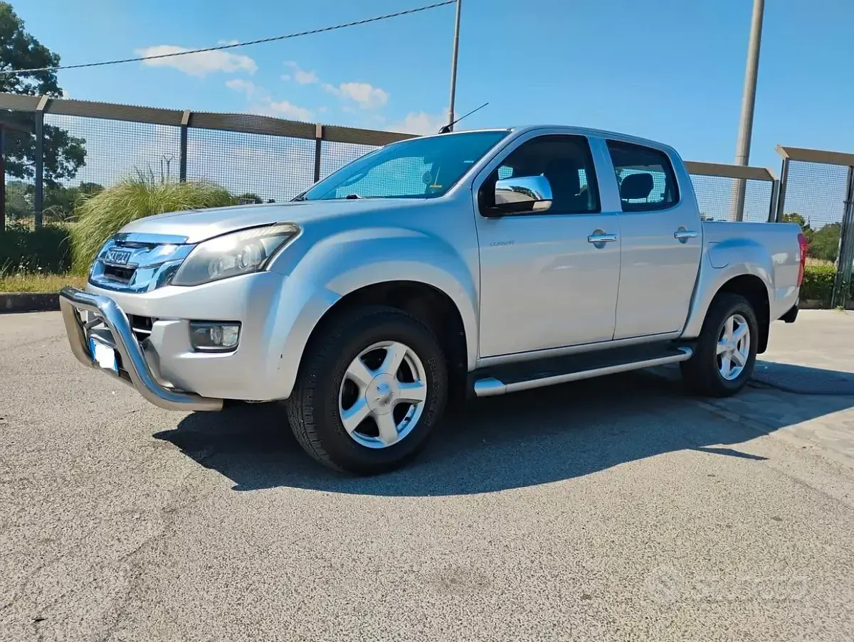 Usata Isuzu D-Max 163 CV (119 kW) 2014 Grigio SUV