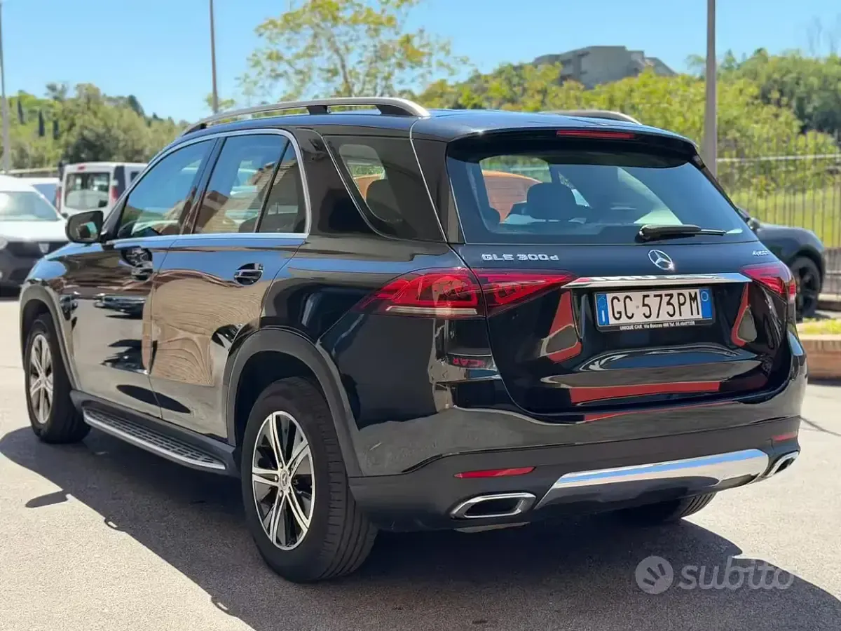 Usata Mercedes GLE300 245 CV (180 kW) 2020 Nero SUV