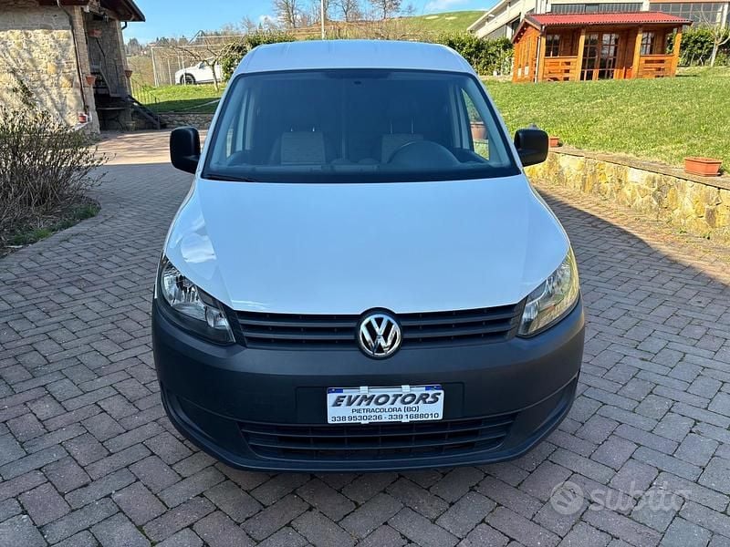 Usata VW Caddy 102 CV (75 kW) 2011 Bianco Monovolume