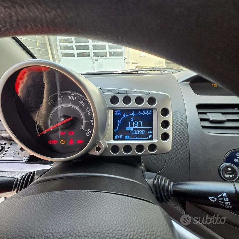 Usata Chevrolet Spark 68 CV (50 kW) 2010 Bianco Utilitaria