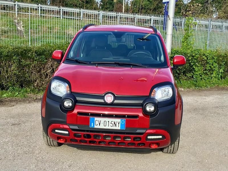 Usata Fiat Panda Cross Cross 71 CV (52 kW) 2024 Rosso Utilitaria