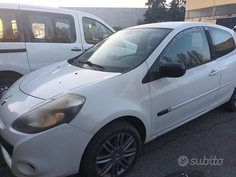 Usata Renault Clio II 2011 Bianco Utilitaria