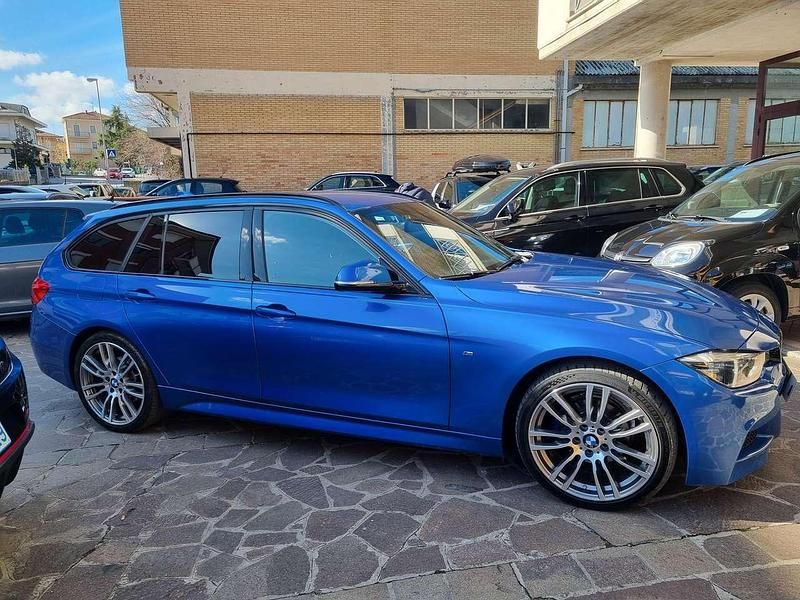 Usata BMW 318 M Sport 150 CV (110 kW) 2017 Blu estoril Station wagon