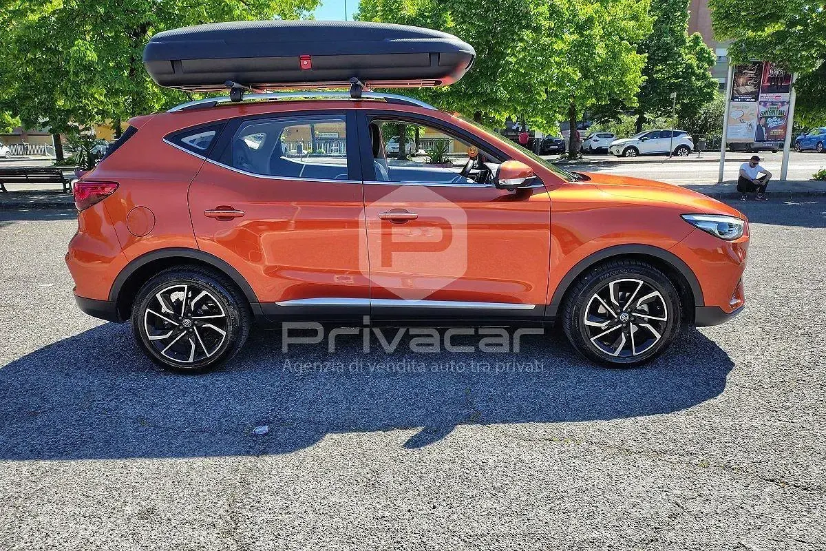 Usata MG ZS Luxury 106 CV (77 kW) 2023 Arancione SUV