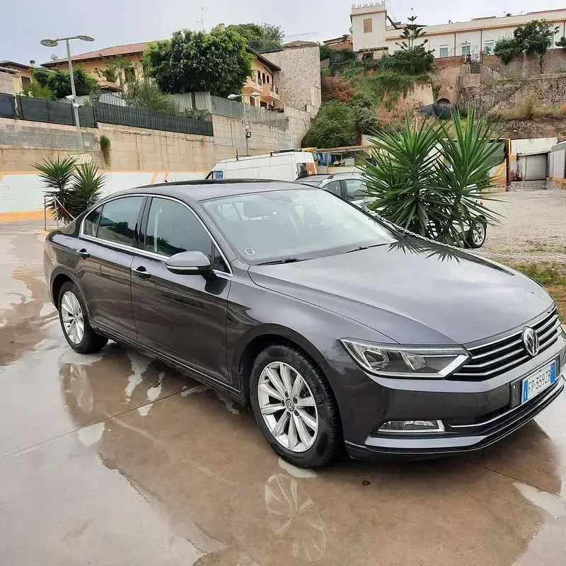 Usata VW Passat Comfortline 120 CV (88 kW) 2019 Berlina