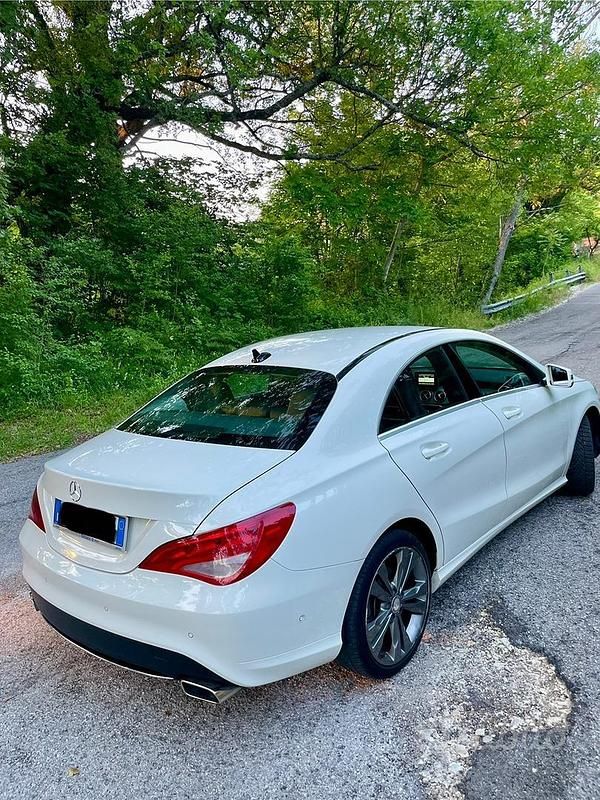 Usata Mercedes CLA220 170 CV (125 kW) 2014 Bianco Berlina