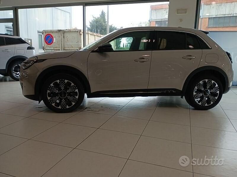 Usata Fiat 600 La Prima 110 CV (80 kW) 2025 Beige SUV