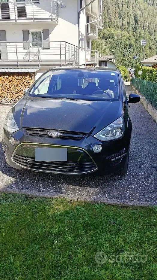 Usata Ford S-MAX Titanium 163 CV (119 kW) 2013 Nero Monovolume
