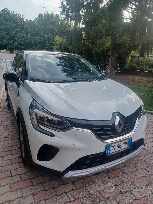 Bianco Usata 2024 Renault Captur SUV | 19.500 € (Buon prezzo) - Immagine 1/4