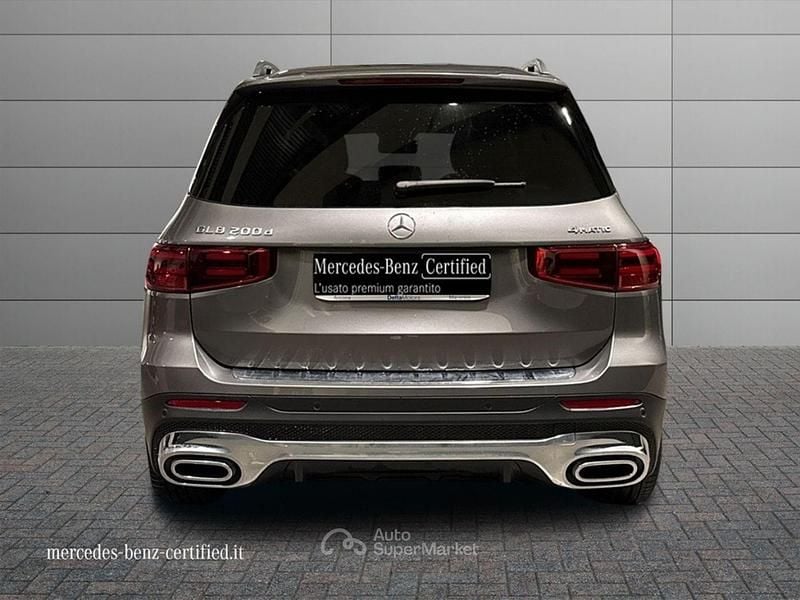 Käytetty Mercedes GLB200 Advanced Plus 150 HP (110 kW) 2024 Harmaa Katumaasturi