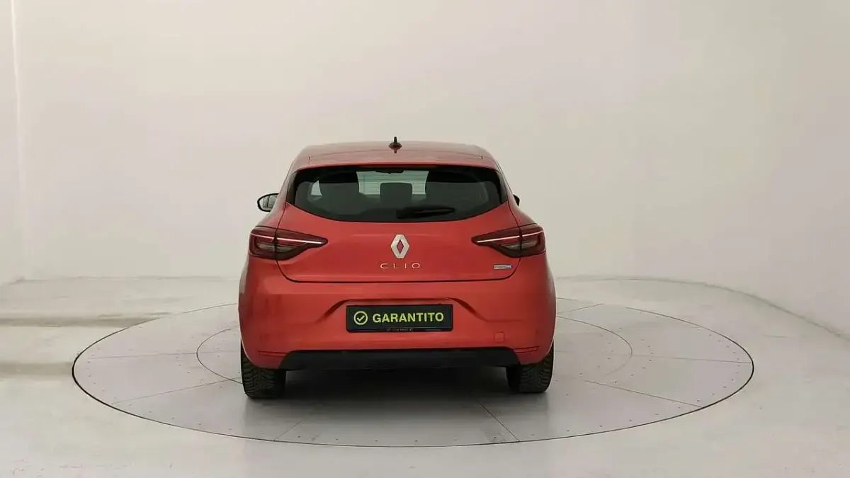 Usata Renault Clio Business 140 CV (102 kW) 2021 Rosso Utilitaria