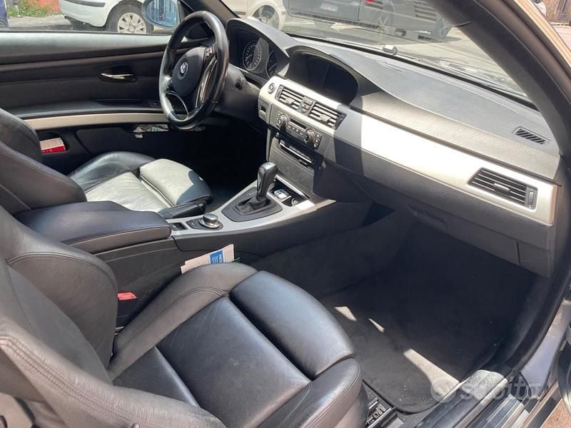 Begagnad BMW 330 Cabriolet 231 HK (169 kW) 2007 Grå Cab