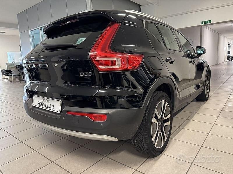 Usata Volvo XC40 150 CV (110 kW) 2019 Nero SUV
