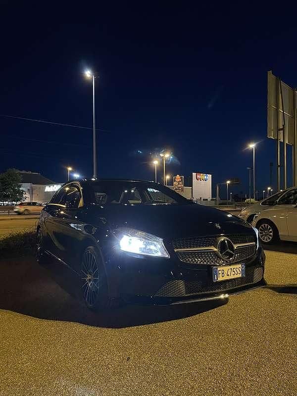 Usata Mercedes A180 Edition 109 CV (80 kW) 2015 Berlina