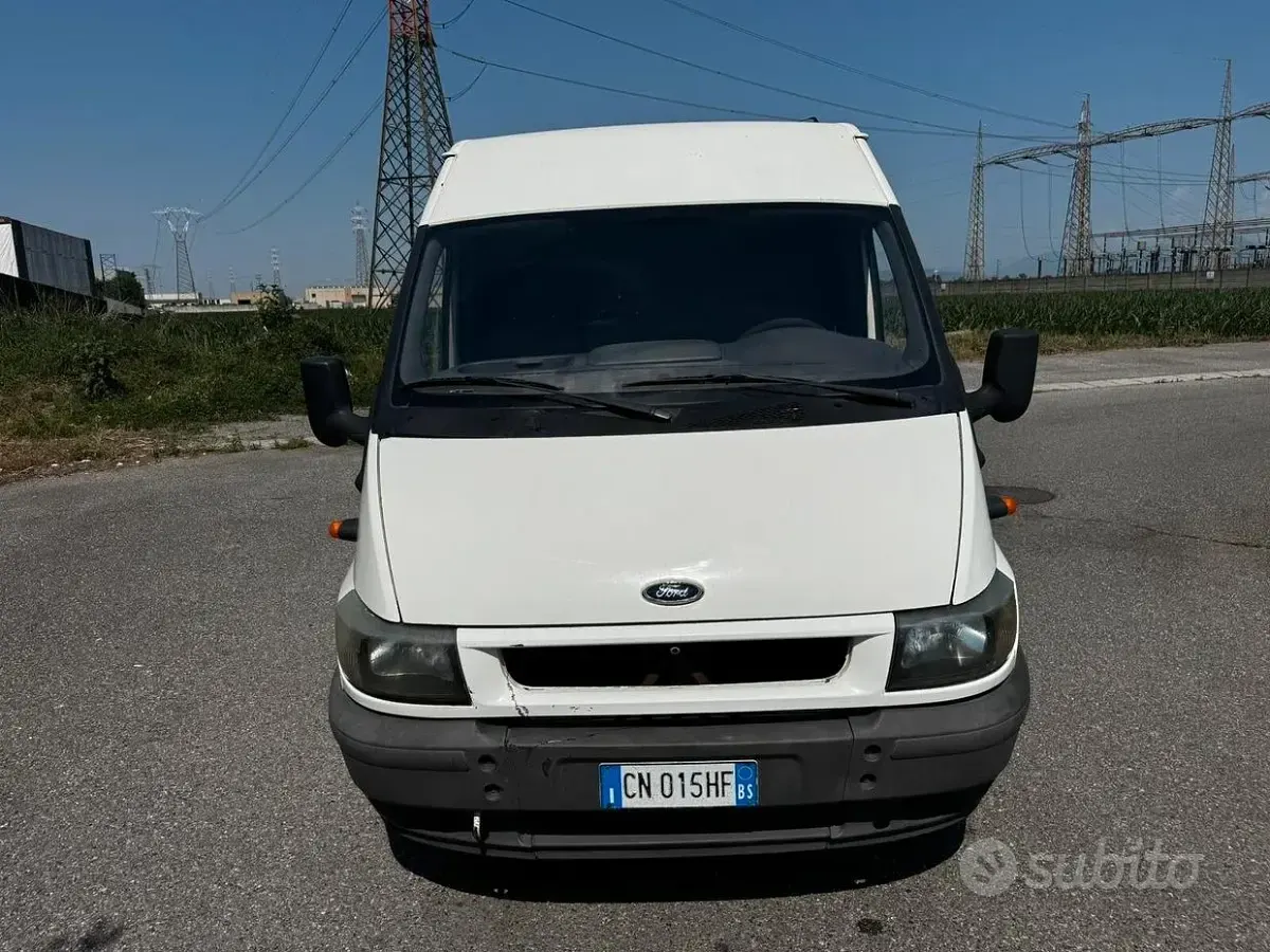 Usata Ford Transit 86 CV (63 kW) 2004 Bianco Berlina