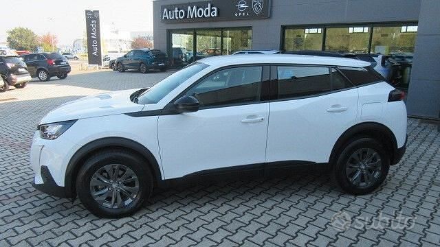 Usata Peugeot 2008 Active 110 CV (80 kW) 2022 Bianco SUV