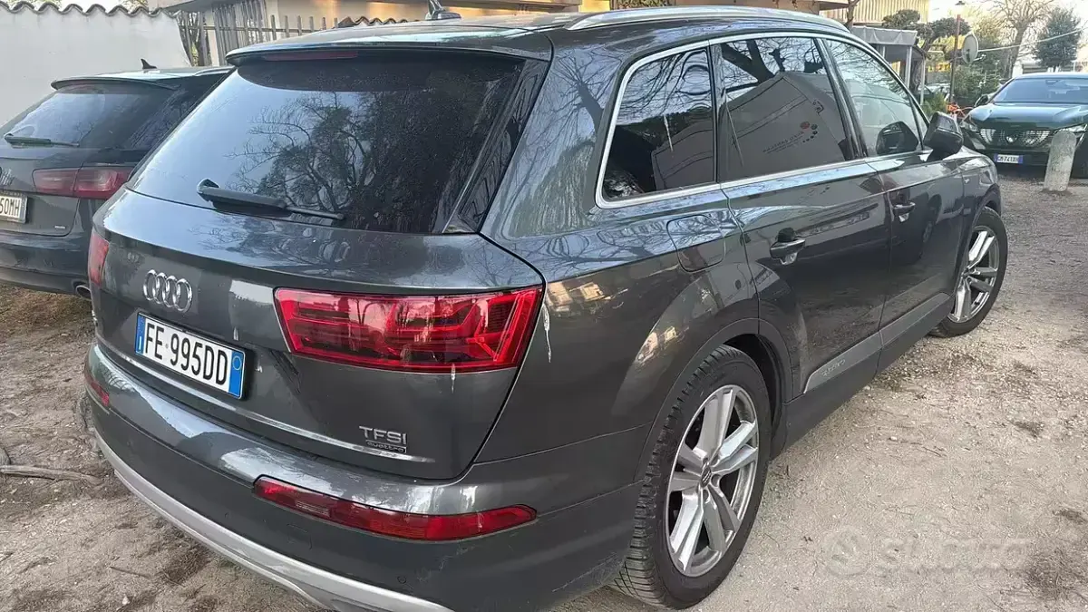 Usata Audi Q7 333 CV (244 kW) 2016 Grigio SUV