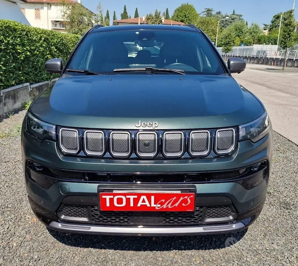 Usata Jeep Compass 131 CV (96 kW) 2021 Verde opaco pastello SUV