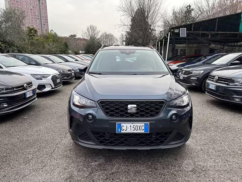 Usata Seat Arona Style 90 CV (66 kW) 2022 Grigio SUV