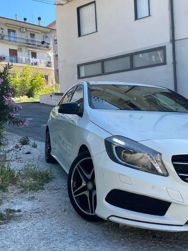 Usata Mercedes A200 Premium 136 CV (100 kW) 2013 Bianco Berlina