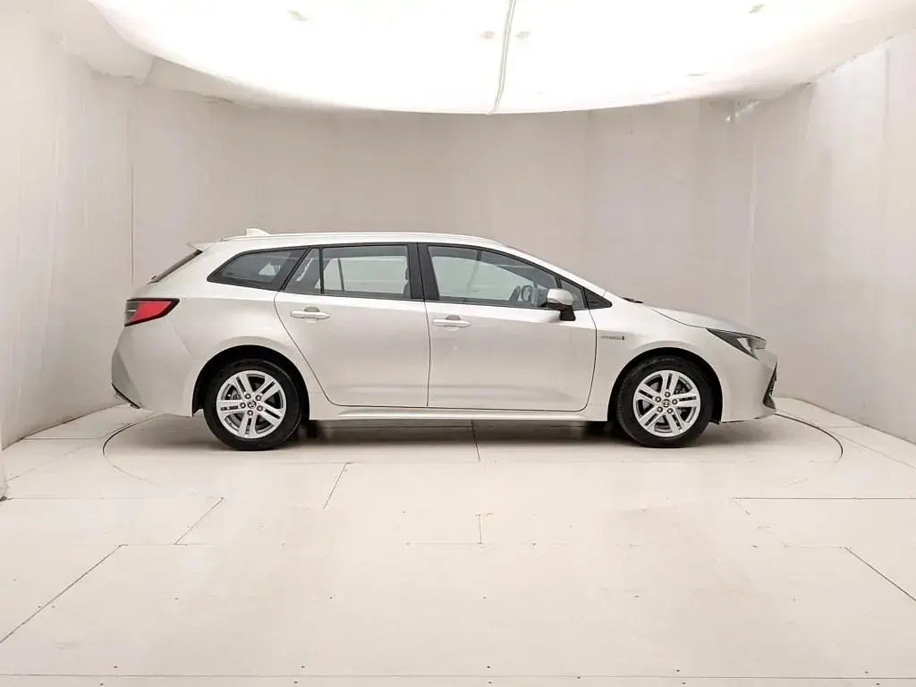 Usata Toyota Corolla Active 98 CV (72 kW) 2021 Grigio Station wagon