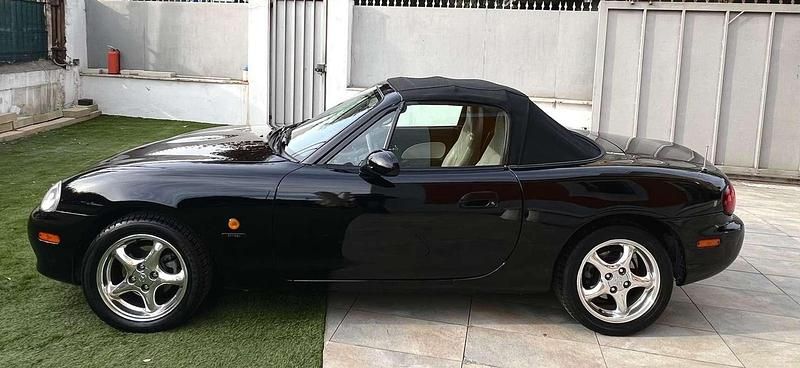 Usata Mazda MX5 131 CV (96 kW) 2003 Cabrio