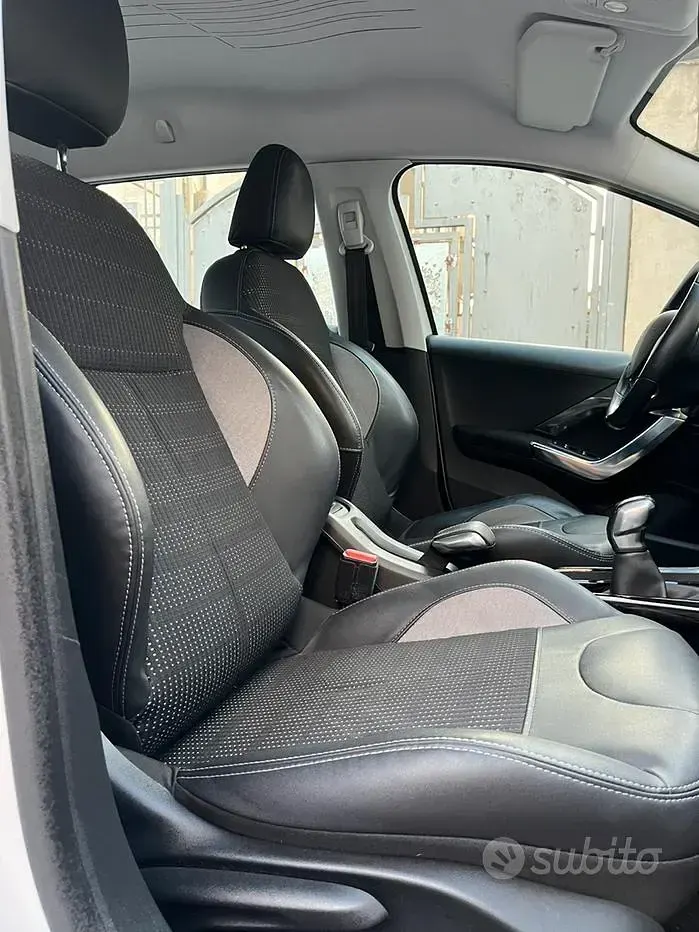 Usata Peugeot 2008 Allure 110 CV (80 kW) 2015 Bianco SUV