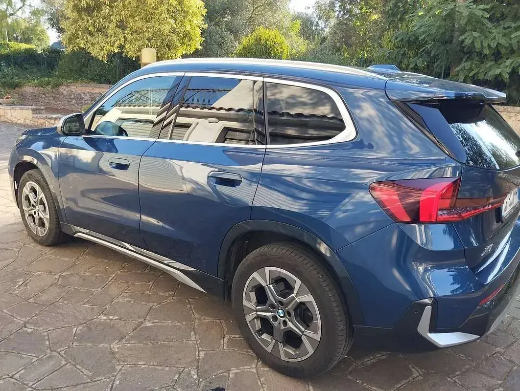 Usata BMW X1 136 CV (100 kW) 2023 Blu/azzurro SUV