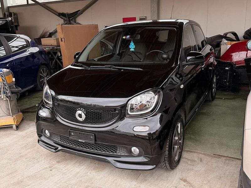 Usata Smart ForFour Prime 90 CV (66 kW) 2016 Nero Utilitaria