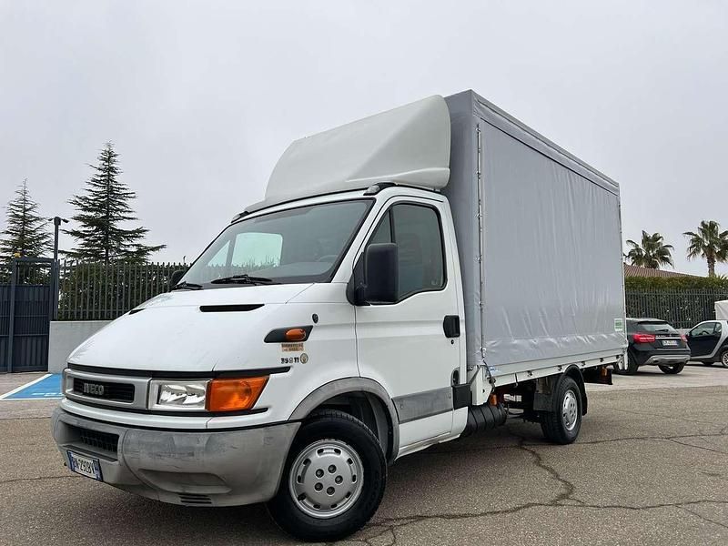 Usata Iveco Daily 106 CV (77 kW) 2000 Other