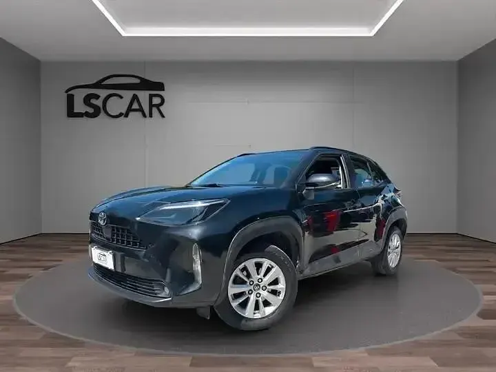 Usata Toyota Yaris Cross Lounge 92 CV (67 kW) 2022 Nero SUV