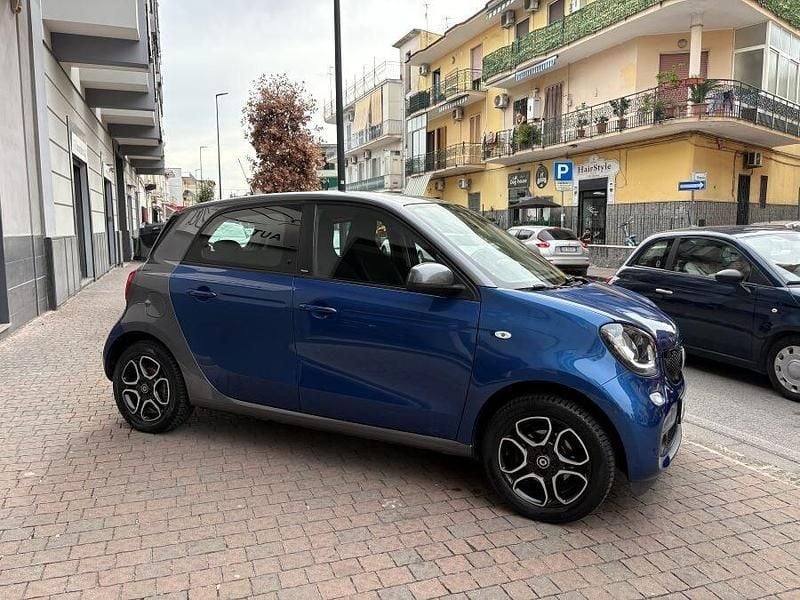 Blu Usata 2019 Smart ForFour Passion Utilitaria | 12.999 € (Ottimo prezzo) - Immagine 1/4