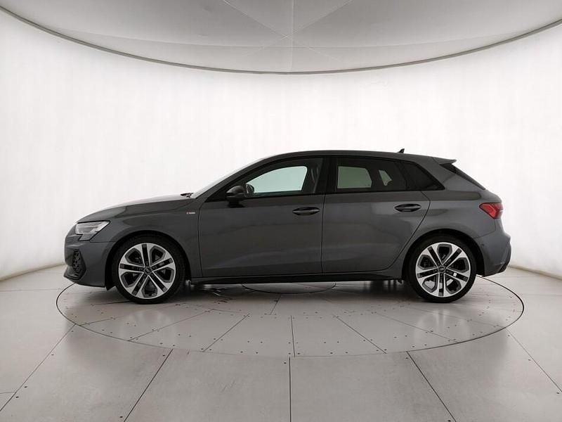 Usata Audi A3 S-Line 150 CV (110 kW) 2025 Grigio Berlina