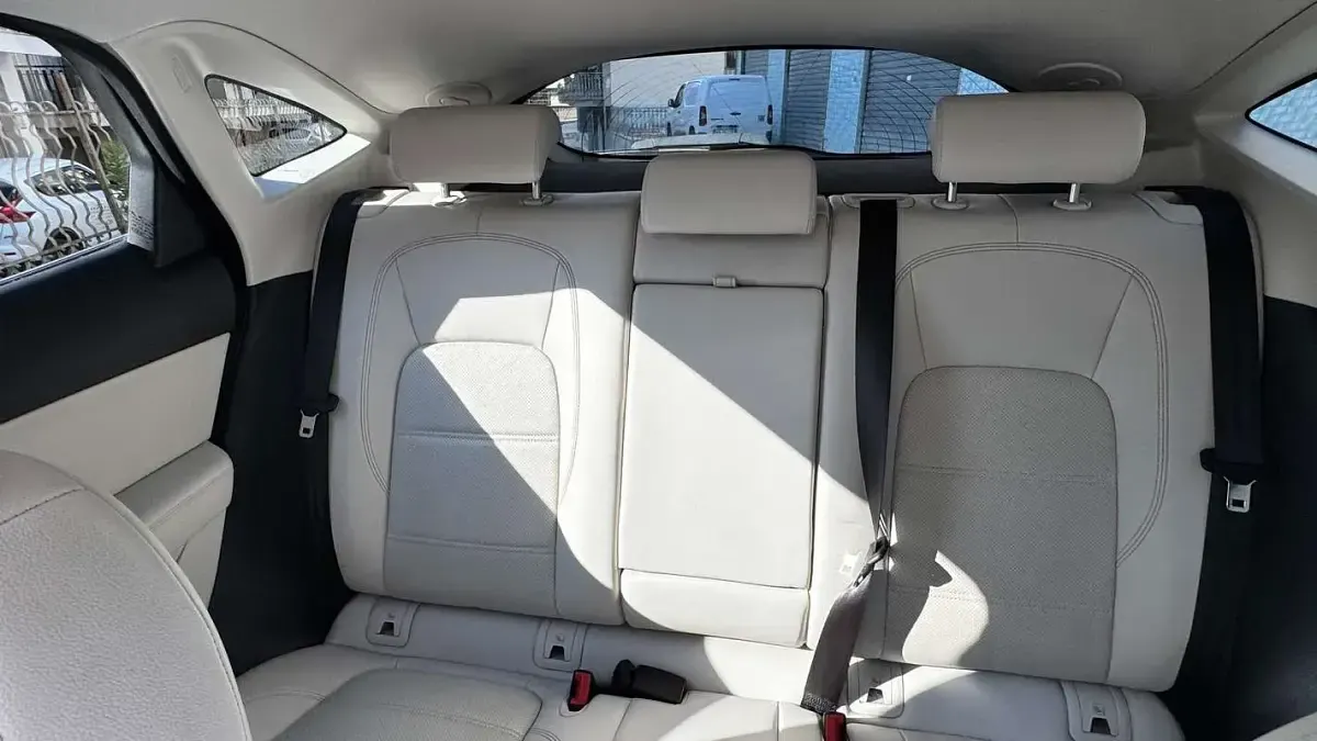 Usata Jaguar E-Pace 163 CV (119 kW) 2022 Blu/azzurro SUV