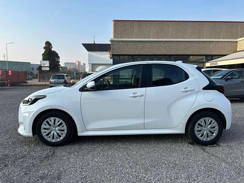 Usata Toyota Yaris Active 72 CV (52 kW) 2023 Bianco Berlina
