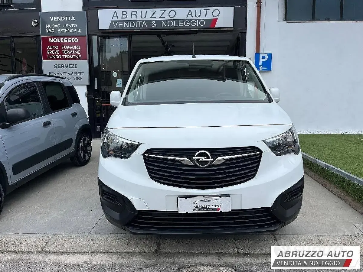 Usata Opel Combo 75 CV (55 kW) 2021 Bianco Monovolume
