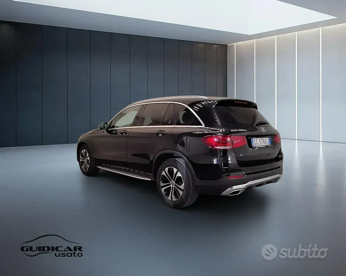 Usata Mercedes GLC200 163 CV (119 kW) 2022 Nero SUV