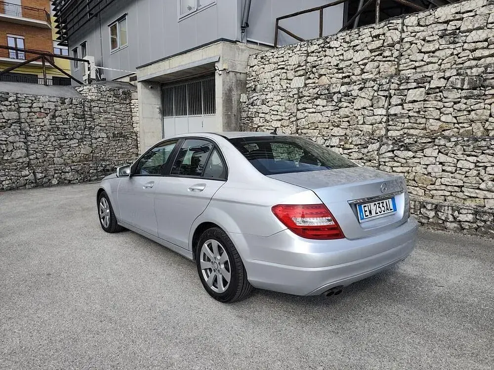 Usata Mercedes C180 Executive 120 CV (88 kW) 2013 Argento Berlina