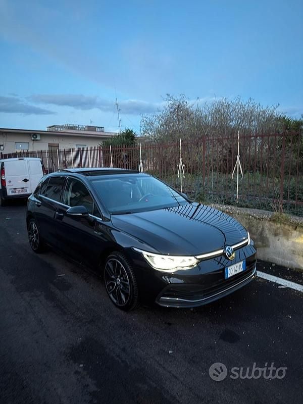 Nero Usata 2020 VW Golf Style Berlina | 26.000 € (Molto cara) - Immagine 1/4