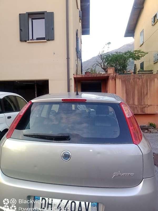 Usata Fiat Grande Punto Active 65 CV (47 kW) 2007 Utilitaria