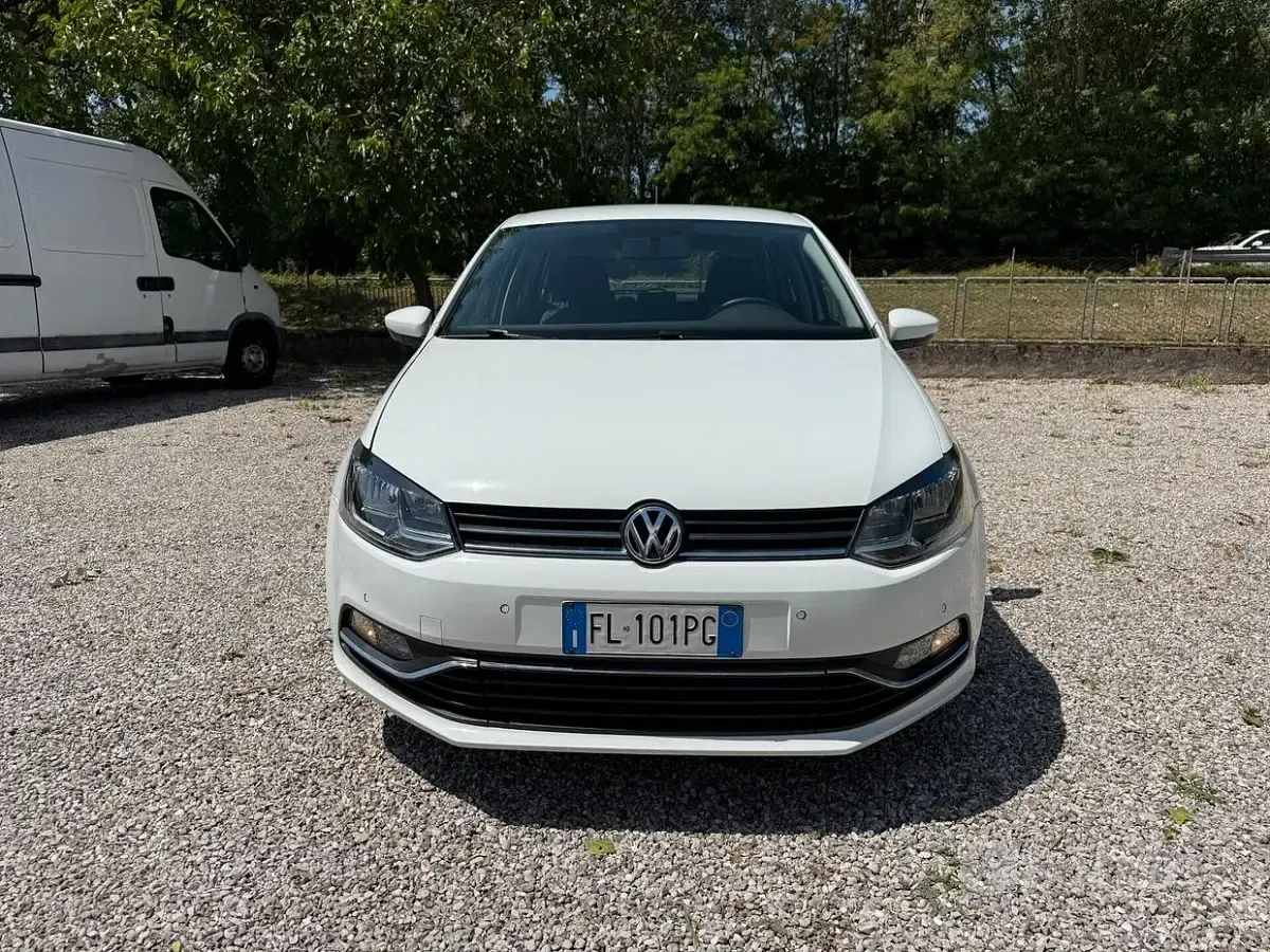 Usata VW Polo Trendline 75 CV (55 kW) 2017 Bianco Berlina