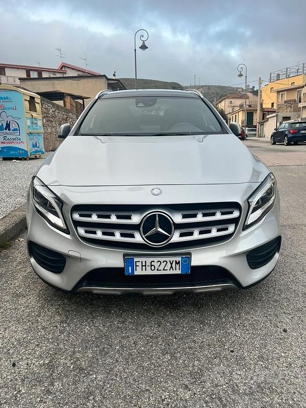 Usata Mercedes GLA200 Premium 2017 Grigio SUV