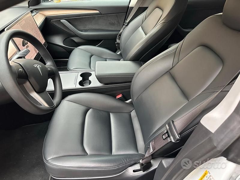 Usata Tesla Model 3 366 kW (498 CV) 2021 Bianco Berlina