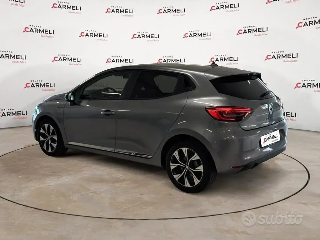 Usata Renault Clio V Evolution 101 CV (74 kW) 2023 Grigio Berlina