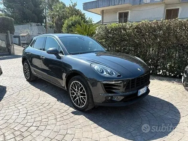 Usata Porsche Macan 250 CV (183 kW) 2017 Grigio SUV