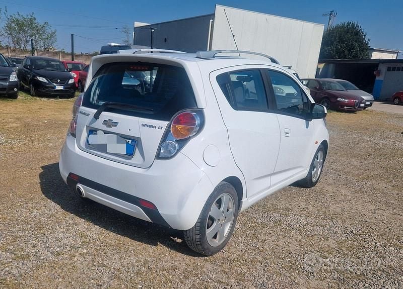 Usata Chevrolet Spark LT 81 CV (59 kW) 2011 Bianco Utilitaria