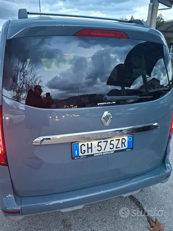 Usata Renault Kangoo 2022 Grigio Monovolume